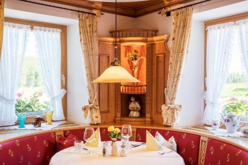 Gasthaus Zum Kreuz Hotel in Titisee-Neustadt