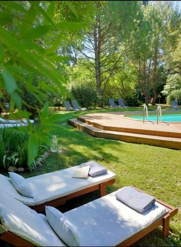 Le Mas d'Hermes Hotel in Cavaillon