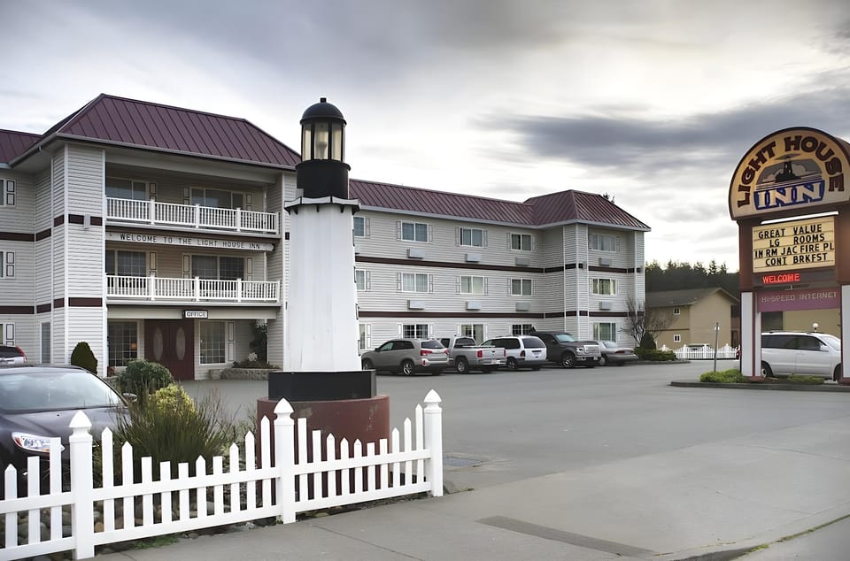 Lighthouse Inn Hotel in Crescent City