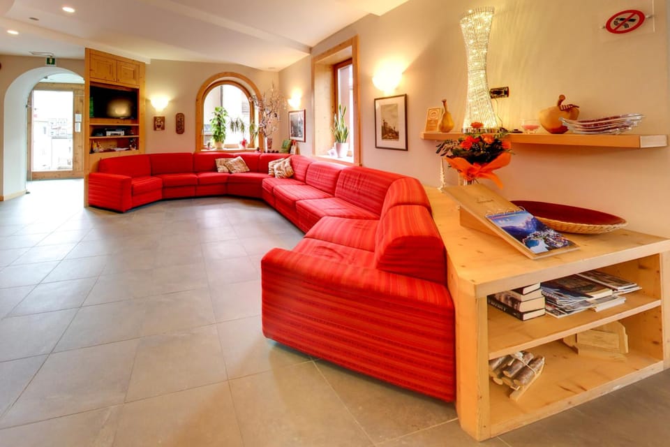 Shared lounge/TV area