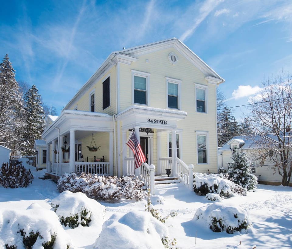34 State "Historic Luxury Suites" Skaneateles Inn in Skaneateles