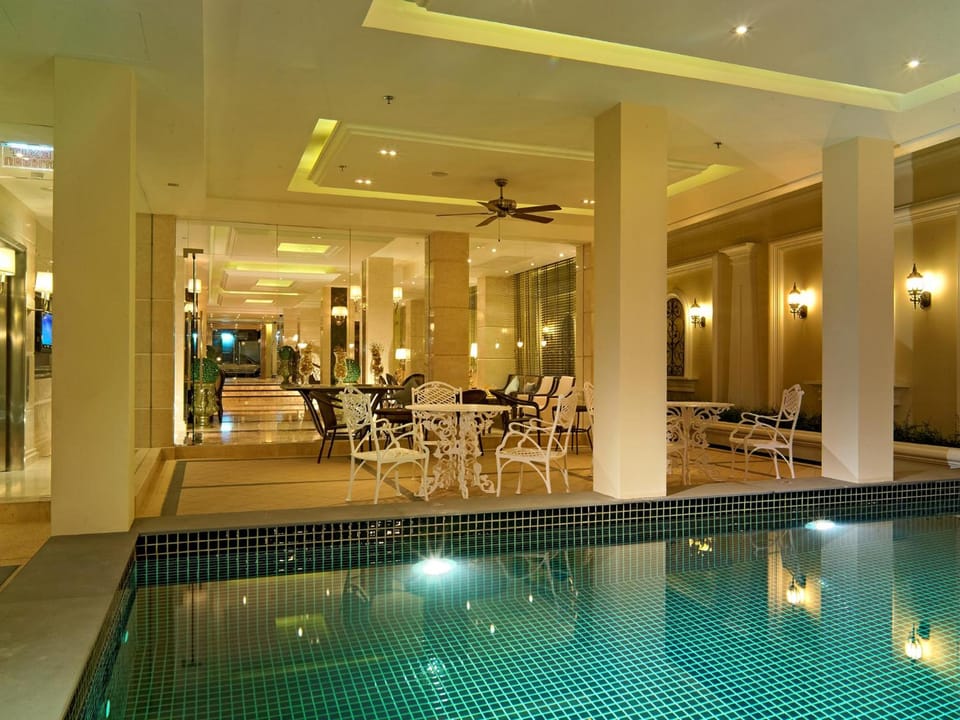 Swimming pool