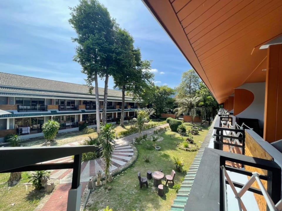 Phi Phi Andaman Beach Resort Resort in Krabi Changwat