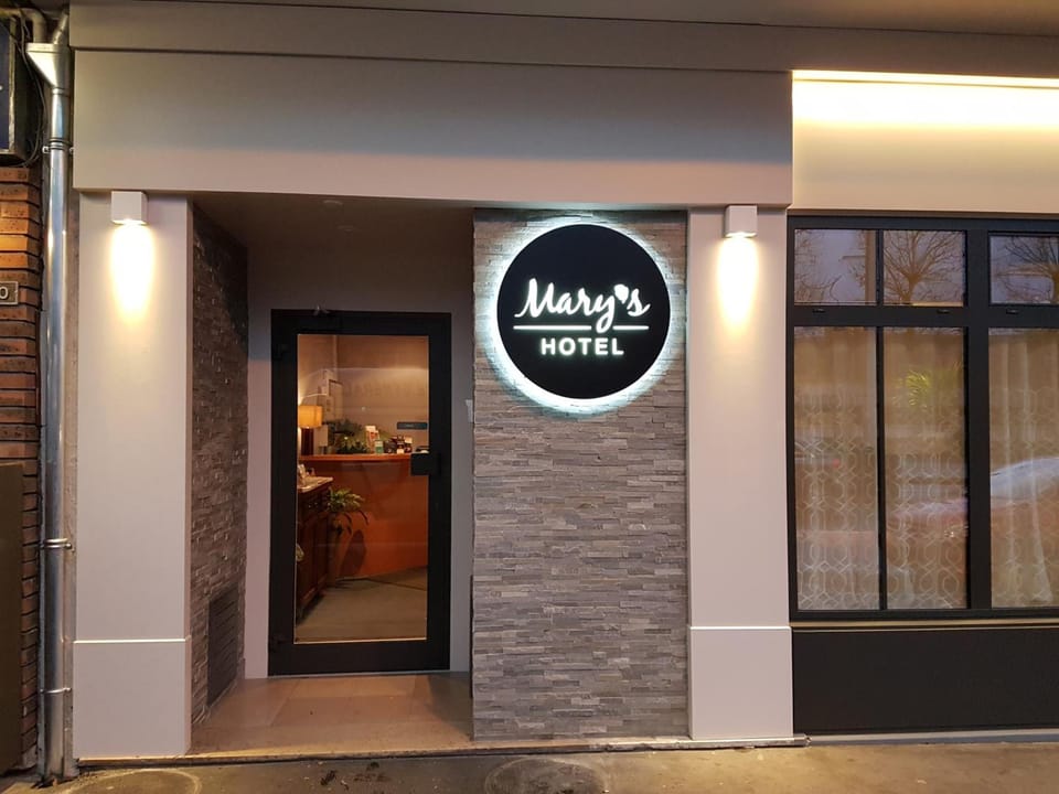 Hotel Mary's - Caen Centre Gare Sncf Hotel in Caen