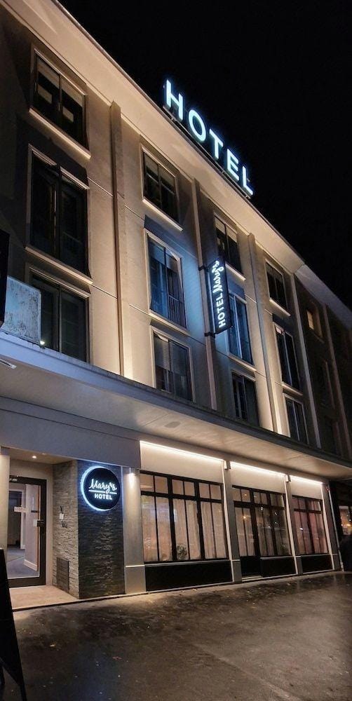 Hotel Mary's - Caen Centre Gare Sncf Hotel in Caen