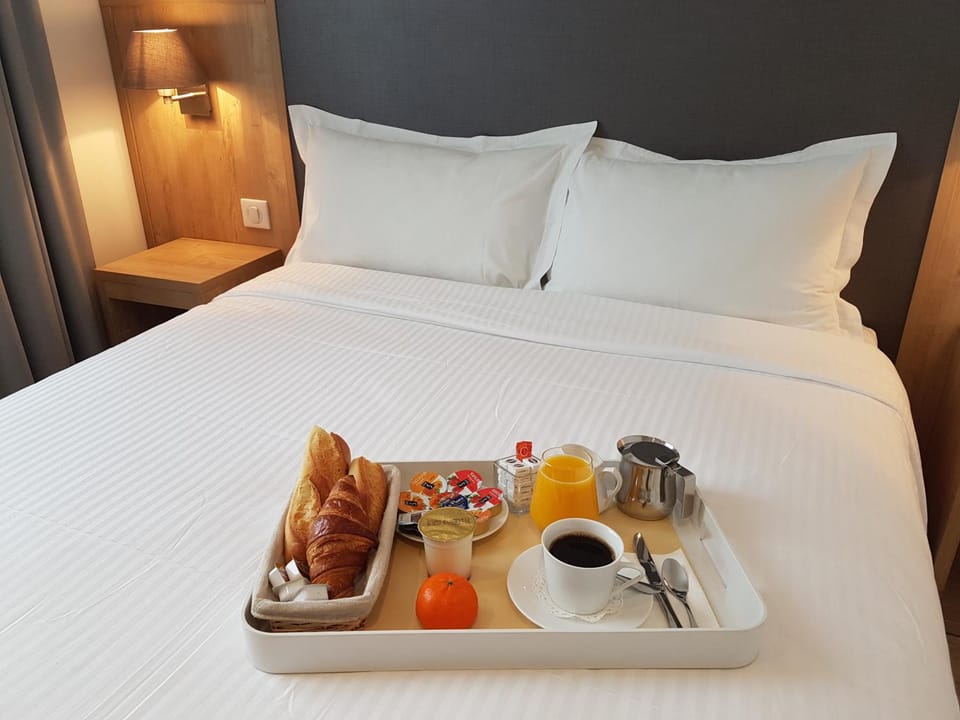 Hotel Mary's - Caen Centre Gare Sncf Hotel in Caen
