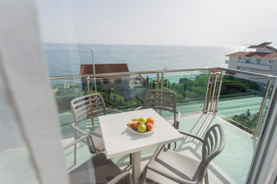 Ringo Apartments Hotel in Podstrana