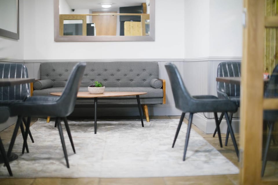 Siberia Bar & Hotel Hotel in Aberdeen