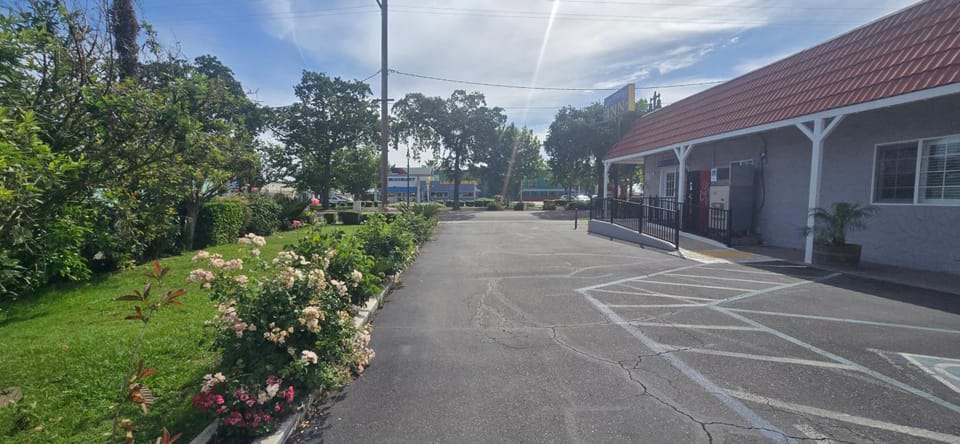 Wine Country Inn Motel in Lodi