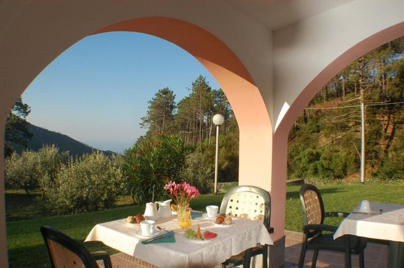 Hotel La Rossola Resort & Natura Bonassola la Porta delle 5 Terre Hotel in Framura
