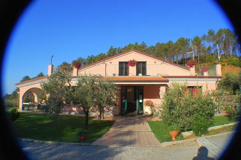 Hotel La Rossola Resort & Natura Bonassola la Porta delle 5 Terre Hotel in Framura