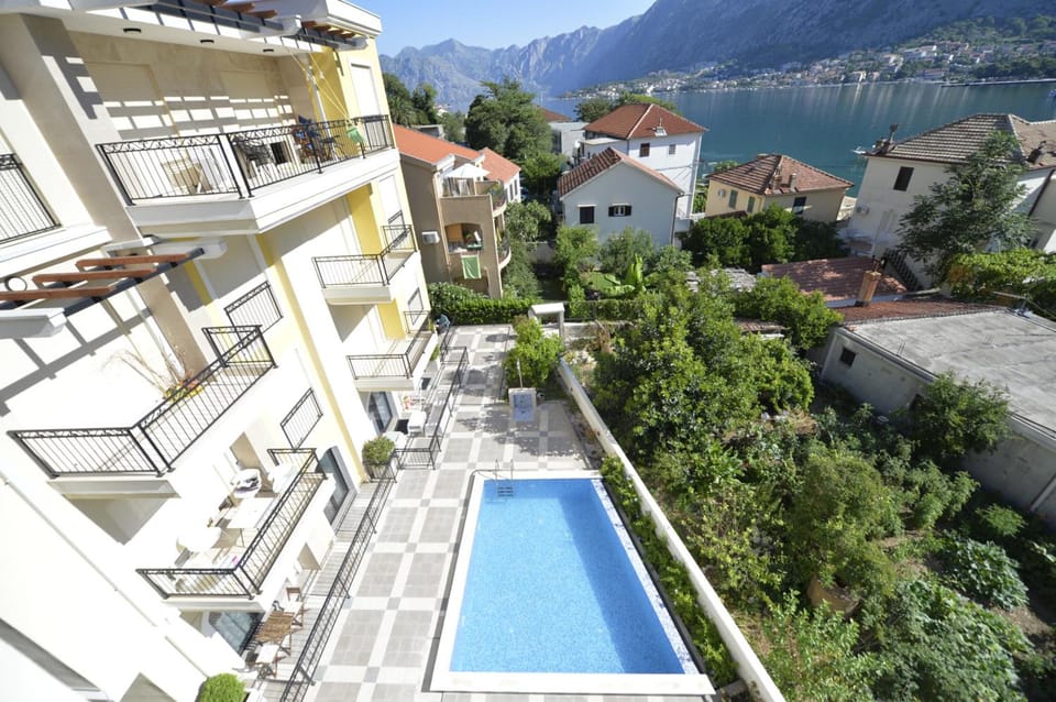 Posto Capitano C Group Hotel in Muo