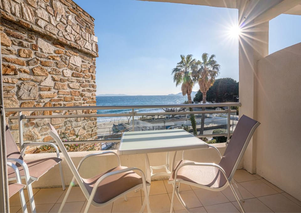 Hotel Le Grand Pavois Hotel in Le Lavandou