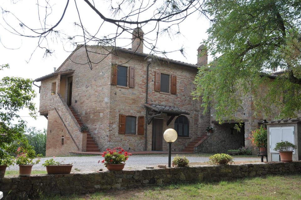 Agriturismo Renai e Monte Hotel in Tuscany