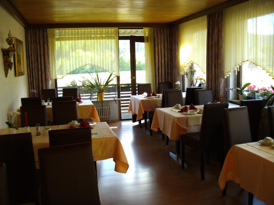 Hotel Rheingold Garni Hotel in Titisee-Neustadt