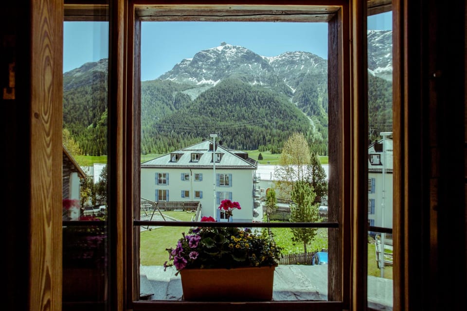Chesa Stuva Colani Hotel in Canton of Grisons