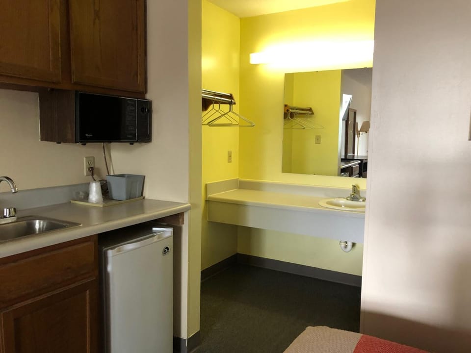Salt Creek Inn Motel in Indiana