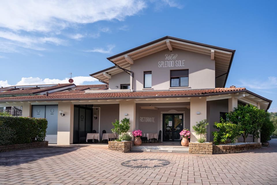 Spa Hotel Splendid Sole Hotel in Manerba del Garda
