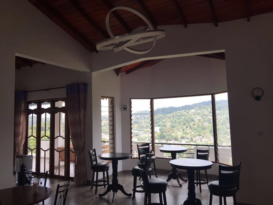 Kandyan Bluestar Villa Resort in Kandy