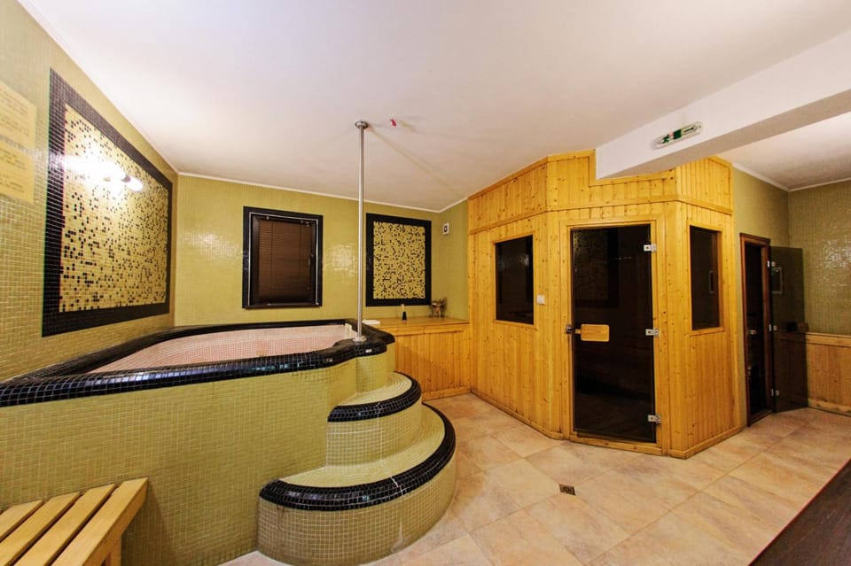 Hot tub