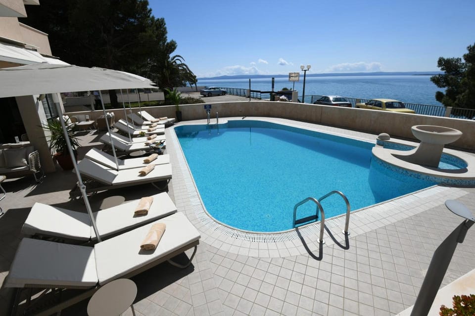Aparthotel Milenij Hotel in Baška Voda