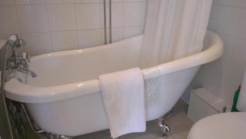 The Bath House Boutique B&B - IN-ROOM Breakfast - FREE parking Hotel in Bath