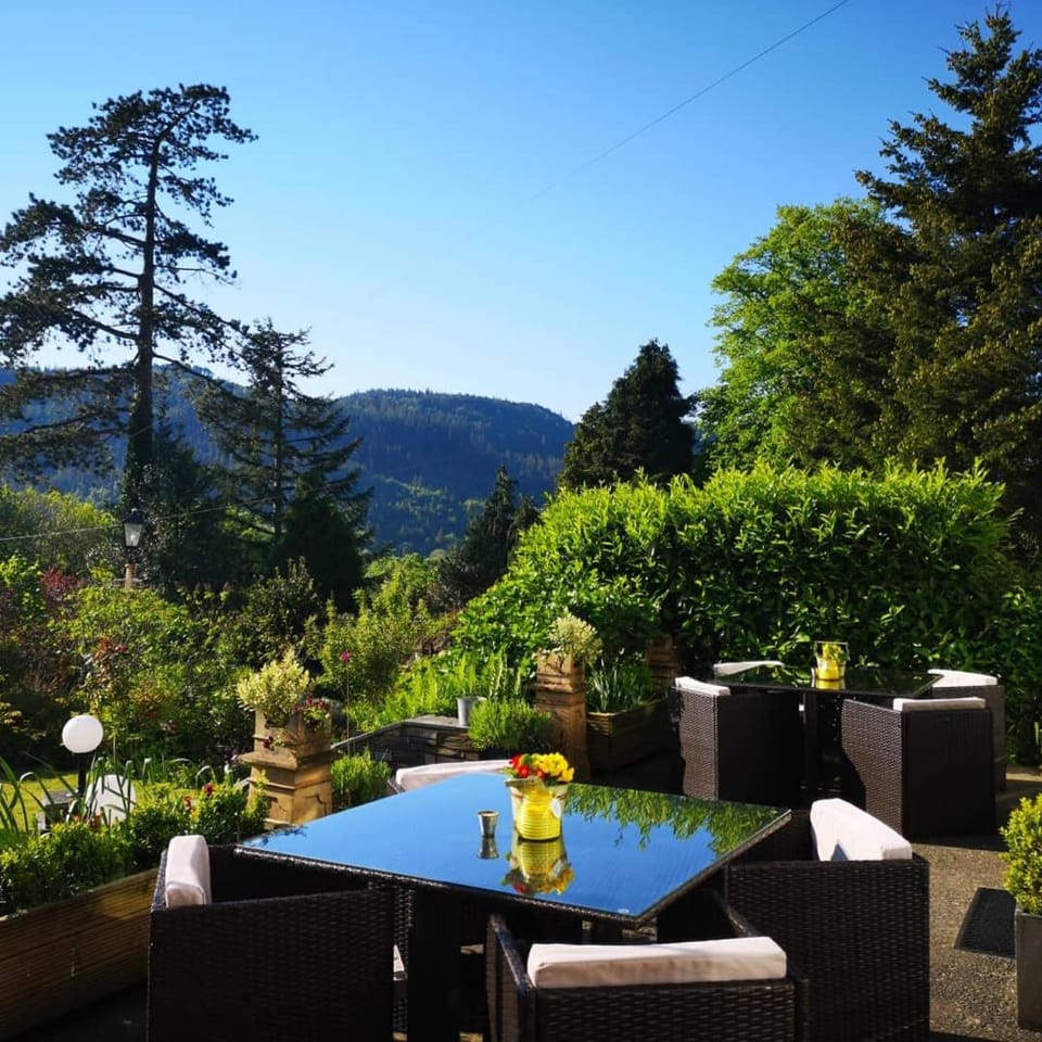 Aberconwy House B&B Hotel in Bro Garmon