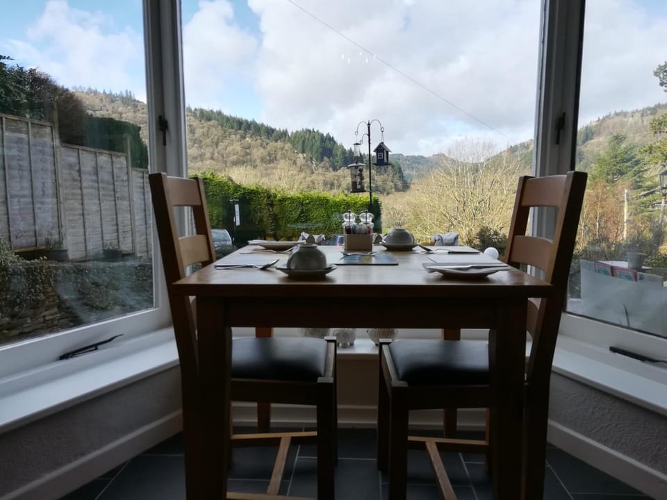 Aberconwy House B&B Hotel in Bro Garmon