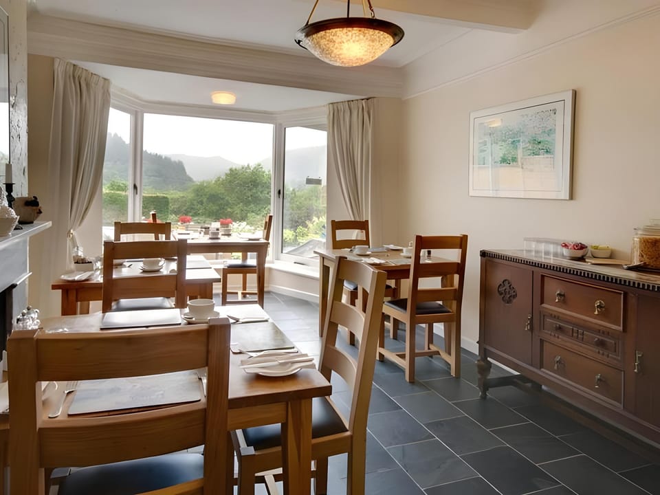 Aberconwy House B&B Hotel in Bro Garmon