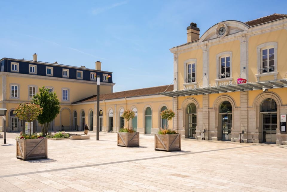 The Originals Boutique, Hotel Terminus, Bourg-en-Bresse Gare Hotel in Bourgogne-Franche-Comté