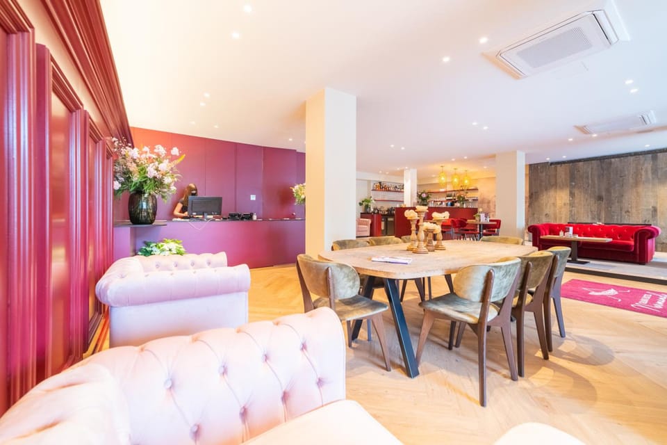 Bar/lounge