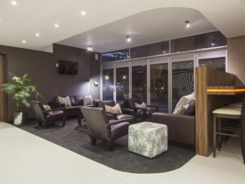 Bar/lounge