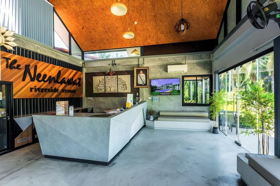 Neenlawat Riverside Resort in Surat Thani Changwat