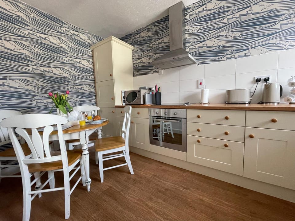 Fayvan Apartments Hotel in England