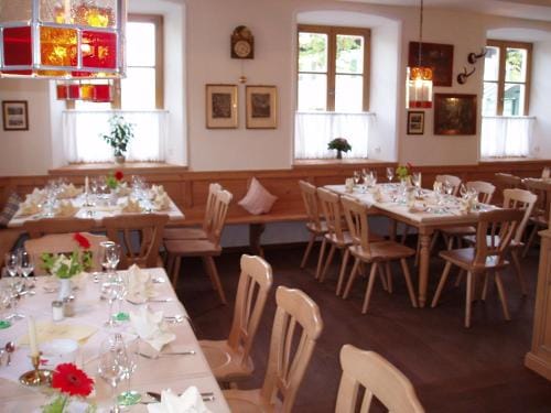 Gasthof zur Post Oberwirt Inn in Salzburgerland