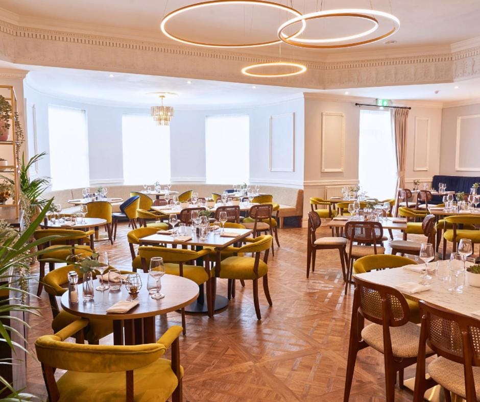 Shaw Hill Hotel Golf And Country Club Hotel in England