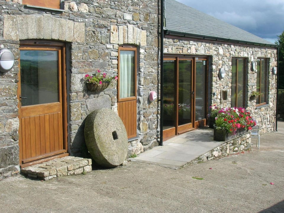 Polhilsa Farm Hotel in West Devon District