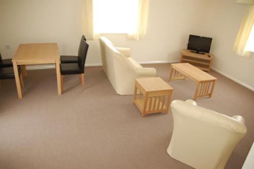 Warrens Village Motel and Self Catering Motel in Wales