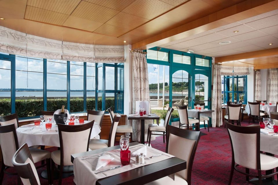 Brit Hotel De L'ocean Hotel in Concarneau
