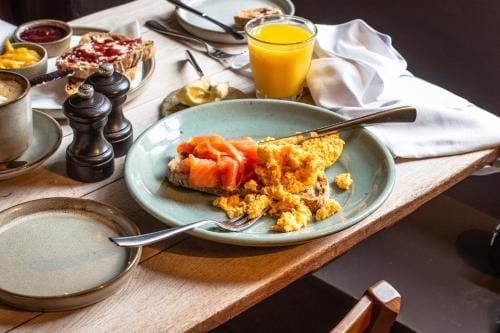 Killingworth Castle Hotel in West Oxfordshire District