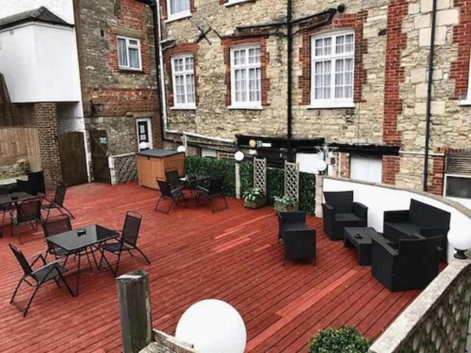 Royal Esplanade Hotel Hotel in Ryde