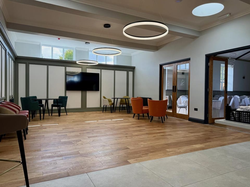 The Raven Hotel Hotel in Corby