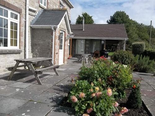Ballas Farm Country Guest House Hotel in Wales
