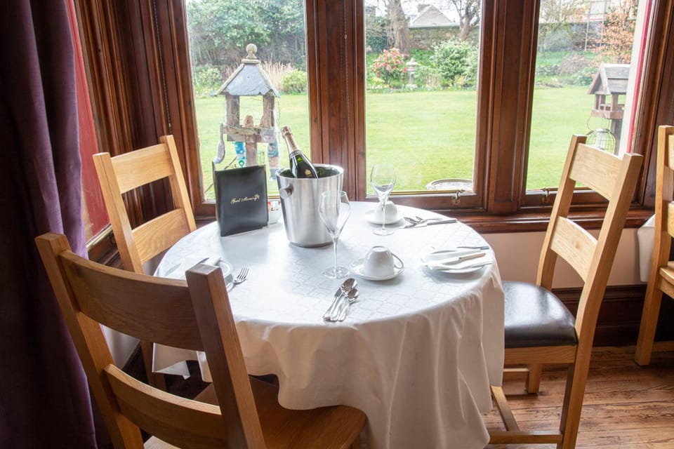 St Michaels Guest House Hotel in Elgin