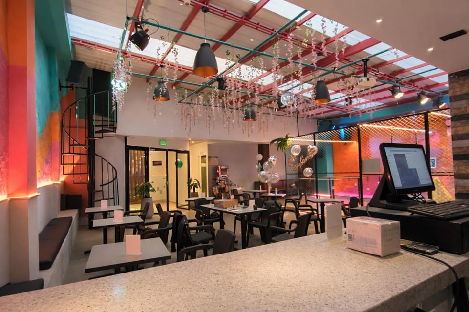 Bar/lounge