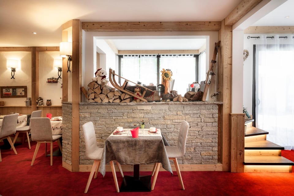Hotel Le Littoral Hotel in Évian-les-Bains