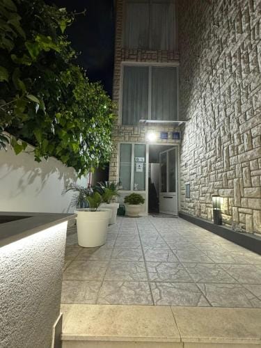 VILLA SIMOVIC APARTMENTS Hotel in Baška Voda