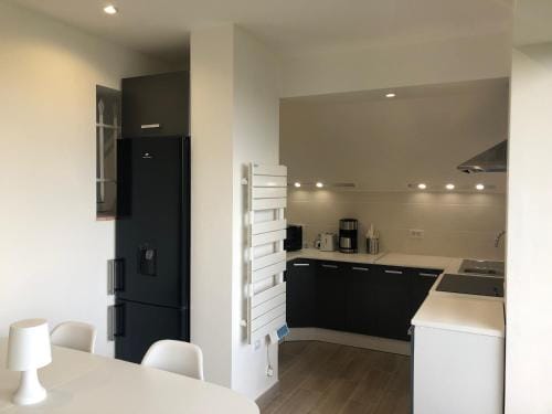 "Aux Balcons du Riou" avec vue mer 180 degres Hotel in Vence