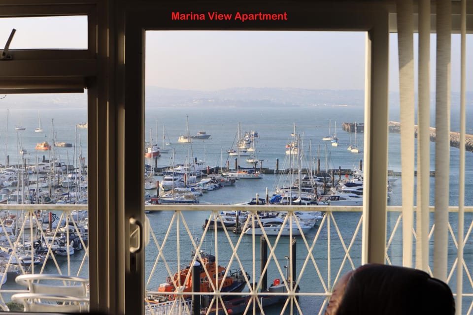 Devoncourt Devoncoast SeaView Apartments Hotel in Brixham