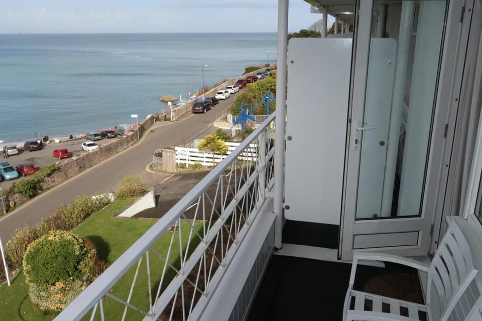 Devoncourt Devoncoast SeaView Apartments Hotel in Brixham